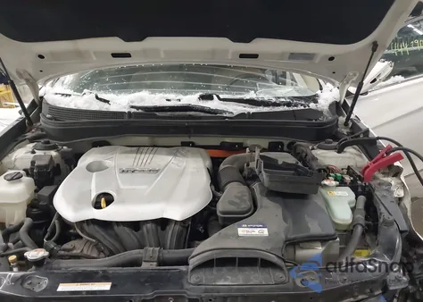 2013 Hyundai Sonata Hybrid Limited z USA, uszkodzony, nr VIN KMHEC4A47DA080298